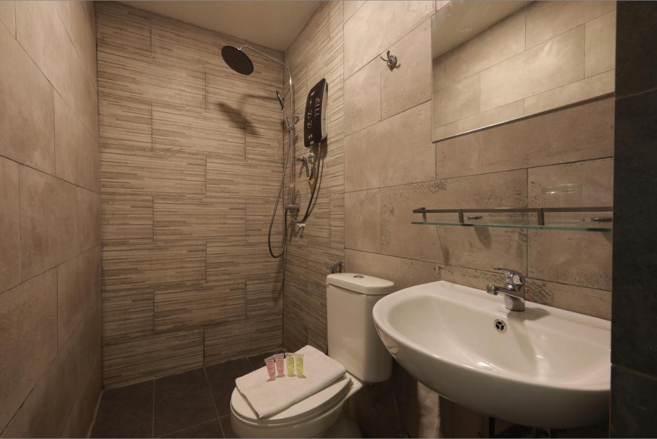 T-Hotel Mont Kiara Куала Лумпур Екстериор снимка