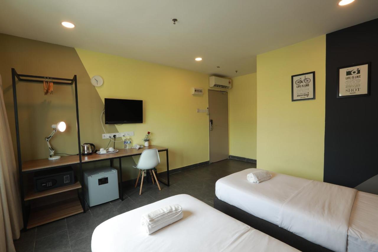 T-Hotel Mont Kiara Куала Лумпур Екстериор снимка