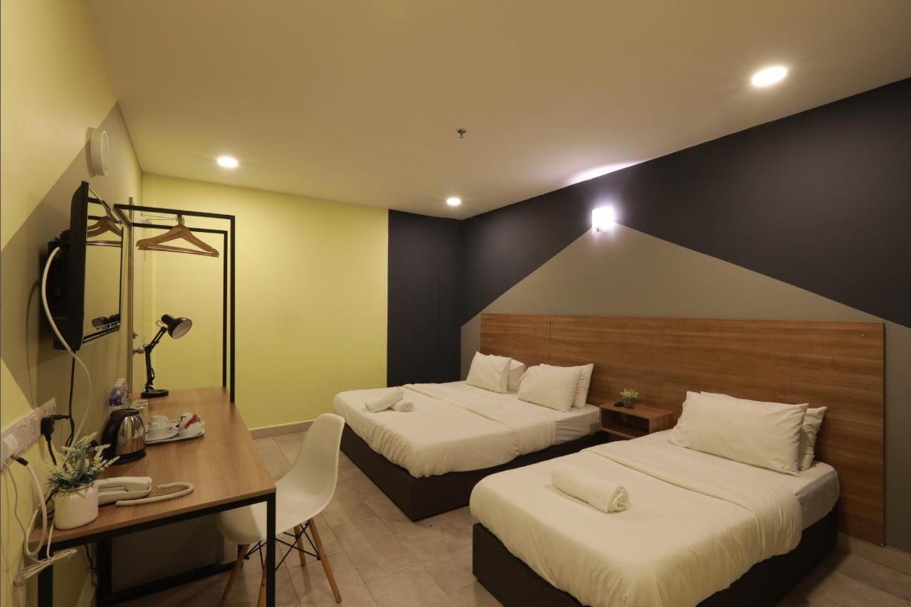 T-Hotel Mont Kiara Куала Лумпур Екстериор снимка