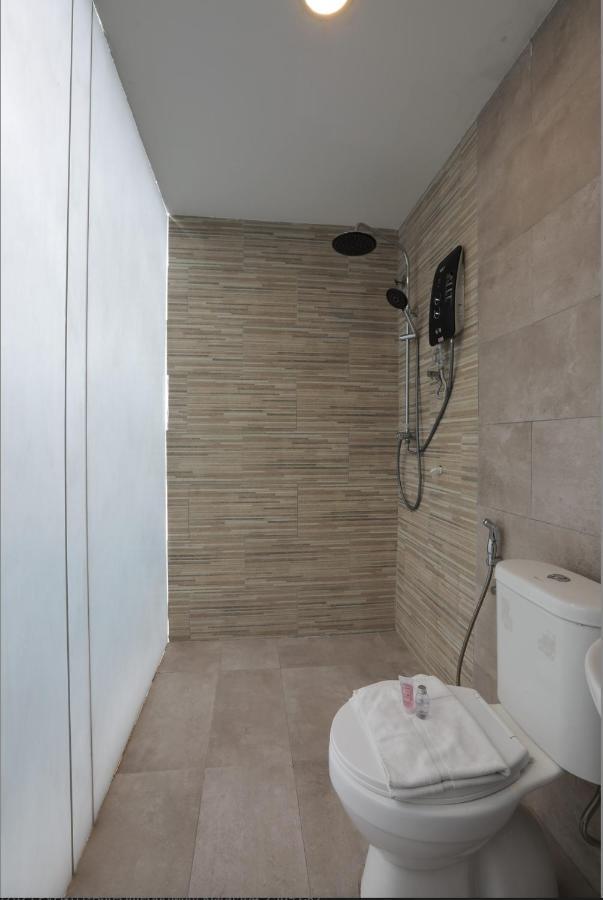 T-Hotel Mont Kiara Куала Лумпур Екстериор снимка