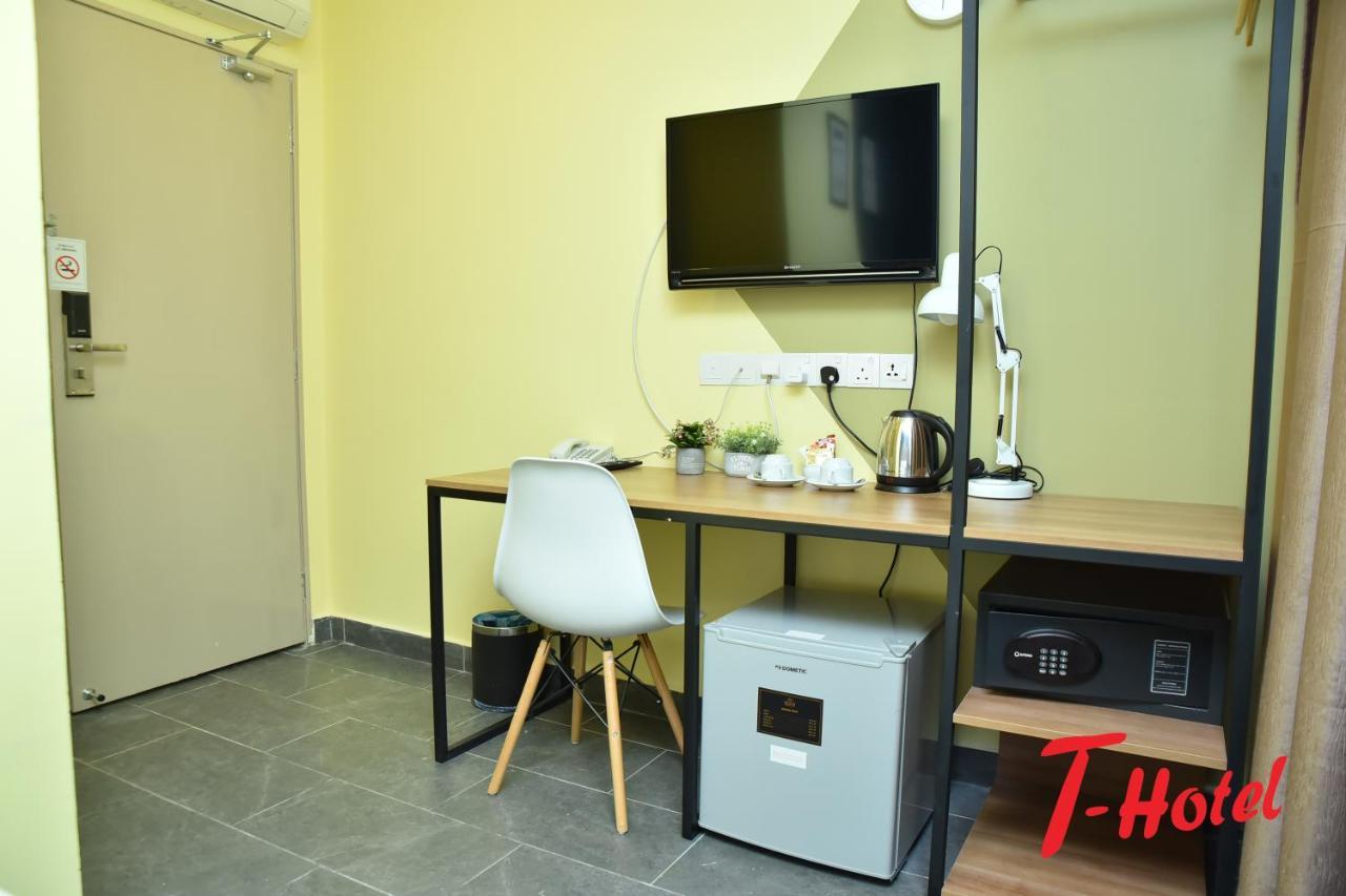 T-Hotel Mont Kiara Куала Лумпур Екстериор снимка