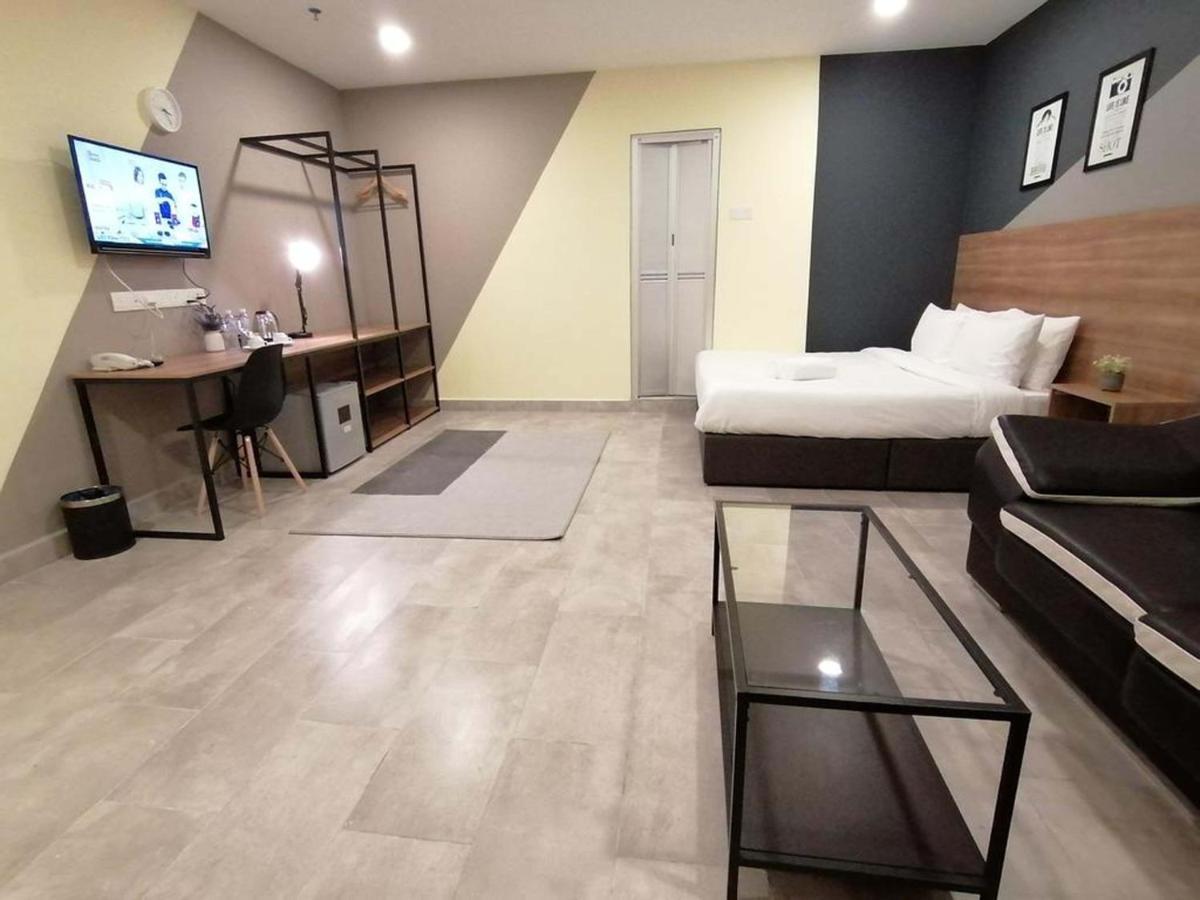 T-Hotel Mont Kiara Куала Лумпур Екстериор снимка
