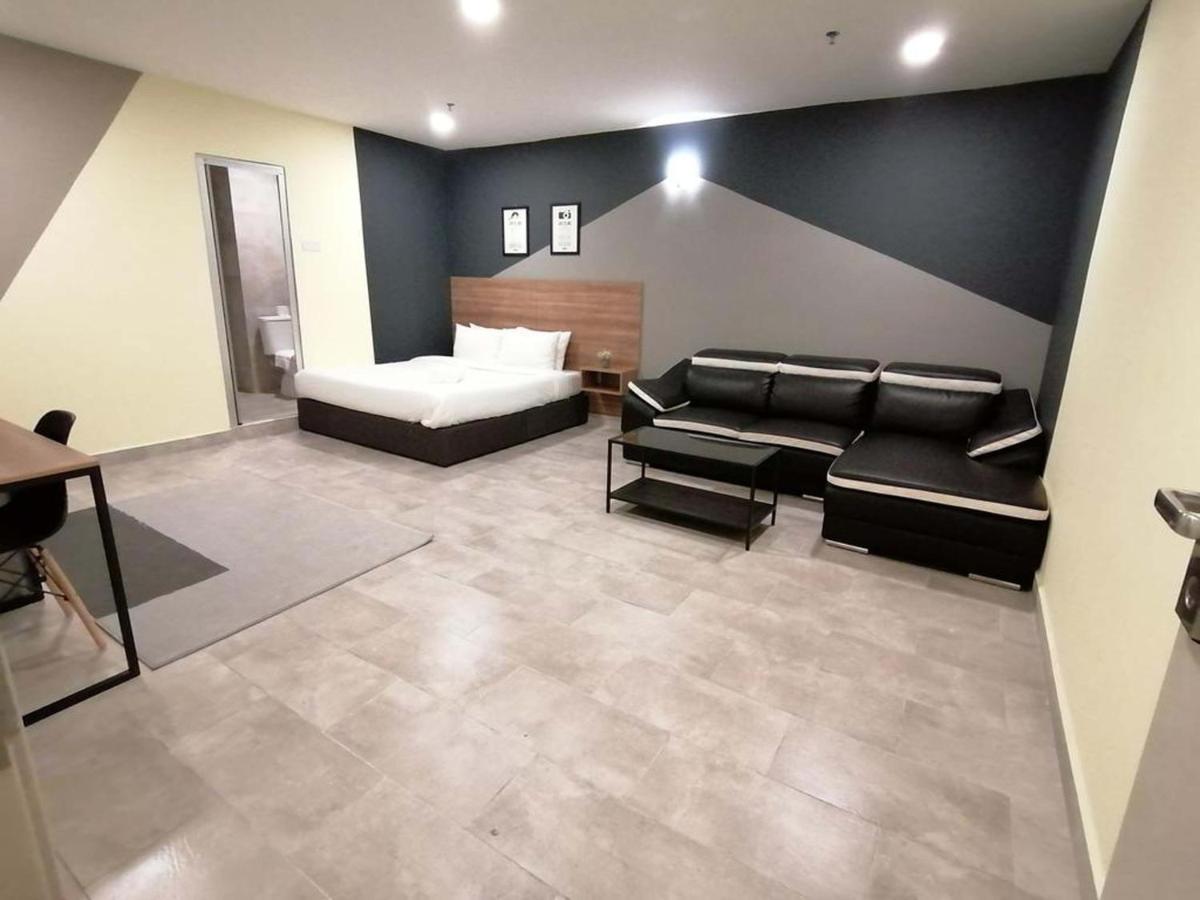 T-Hotel Mont Kiara Куала Лумпур Екстериор снимка